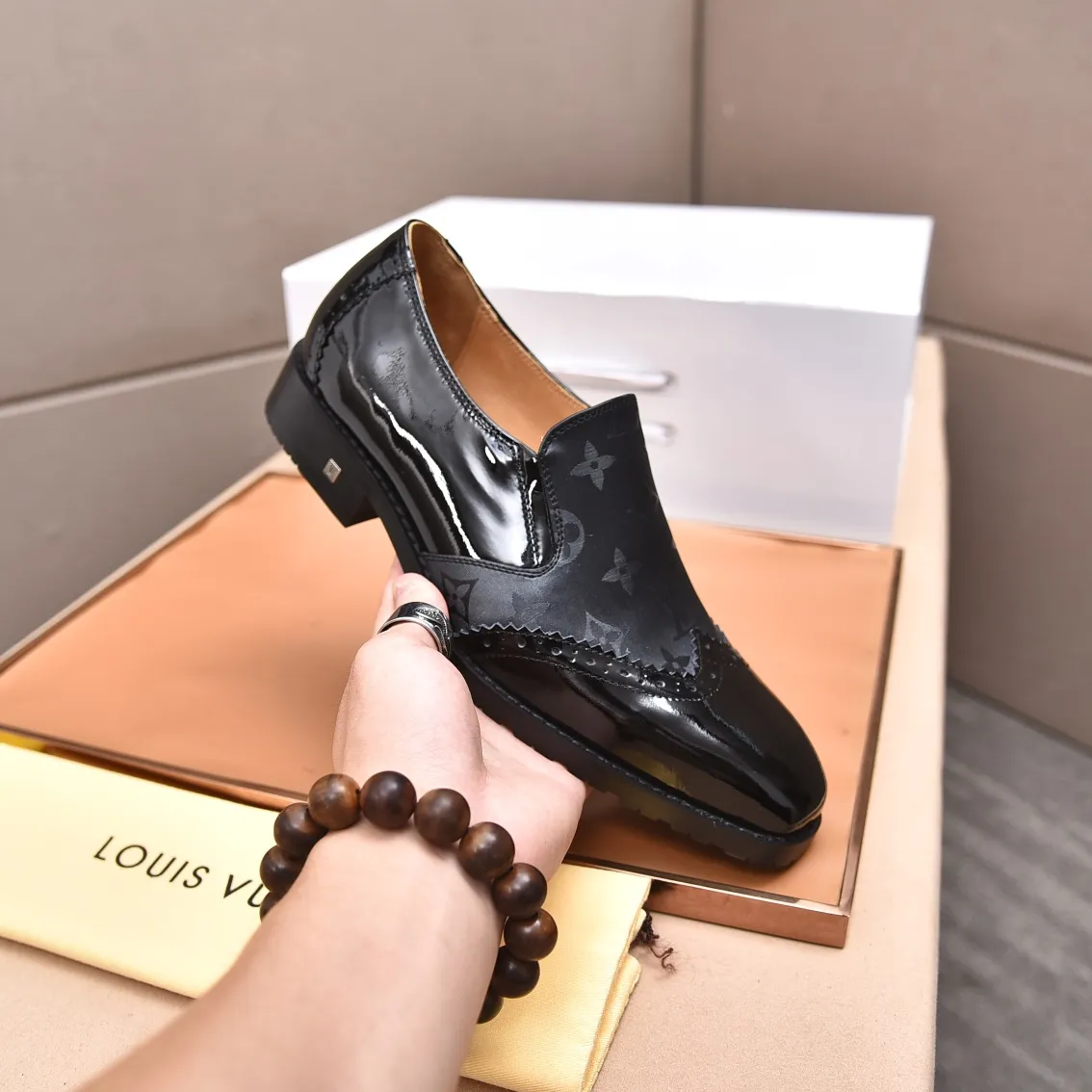 Men's shoes💰480📛📛【LOUIS VUITTON】(Quan Niu Li) Louis Vuitton 2023 official website synchronized new products👟Milan fashion catwalk style🇰🇾🇰🇾LV family logo, celebrity style, a must-have for fashionistas⚠️First layer calfskin➕cowhide lining➕Official website original version special outsole👞Number 38-44